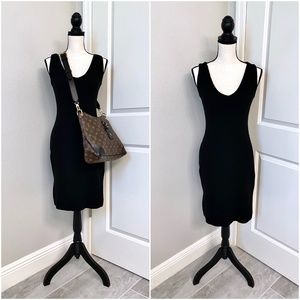 G.A.S. CO. Black Sleeveless Knitted Dress